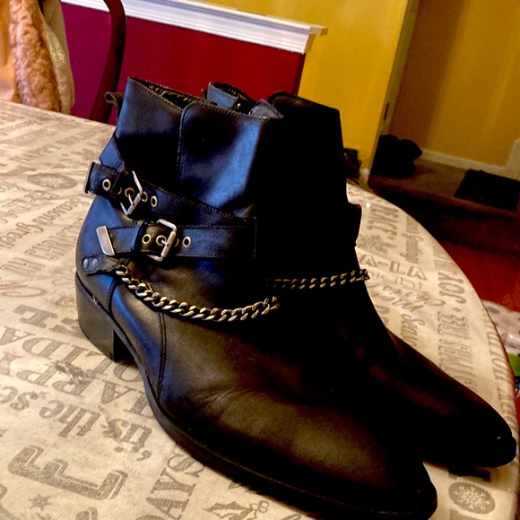 Steve Madden Other - Steve Madden Black Leather boots shoes size 13D with size zip & buckle & chain